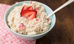 strawberries-and-creme-protein-oatmeal-ohsweetbasil.com-3
