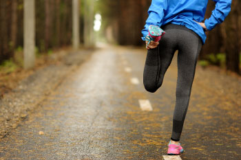 lower risk gallstones woman running in park