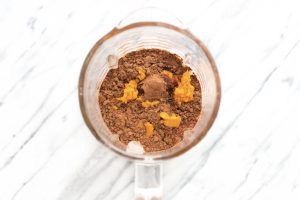 cacao pudding ingredients in blender